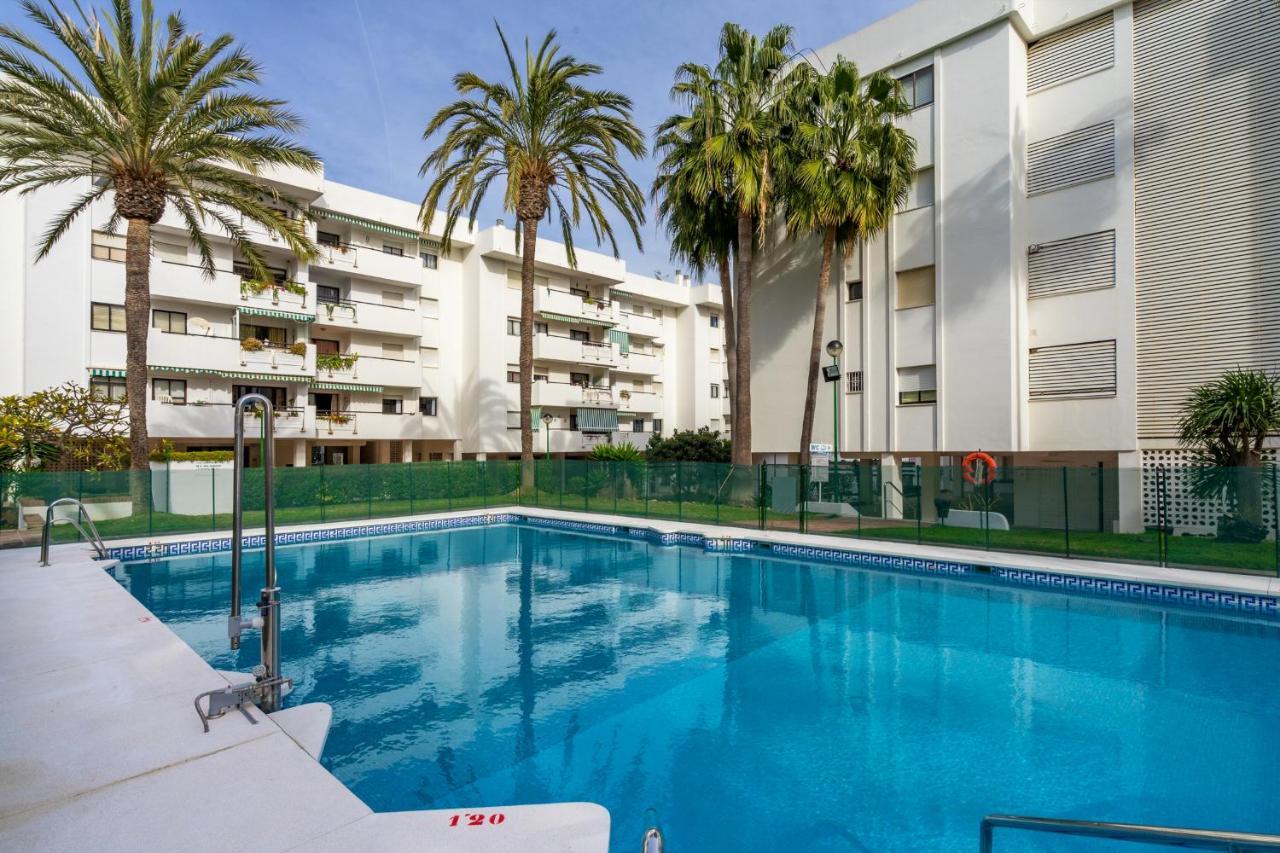 Carihuela Playa Apartment Torremolinos Bagian luar foto